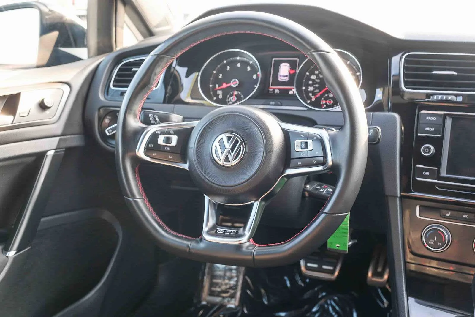 Used 2018 Deep Black Pearl Metallic Volkswagen S image 16