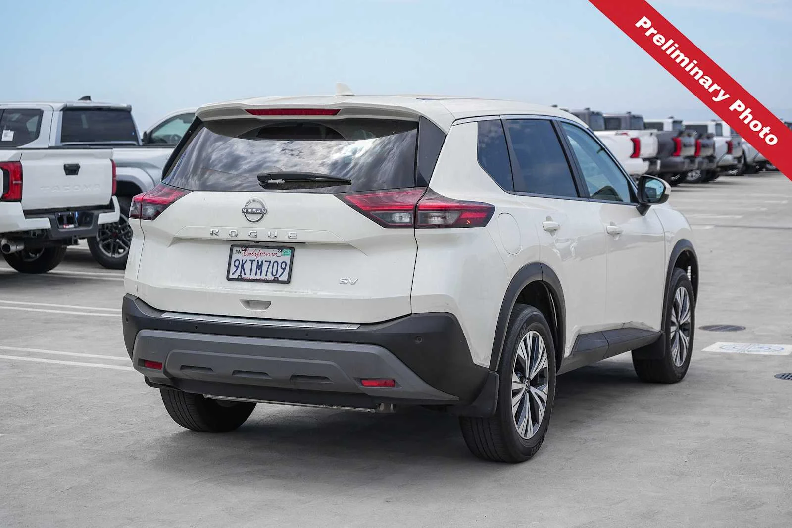 Used 2023 Pearl White Tricoat Nissan SV image 6