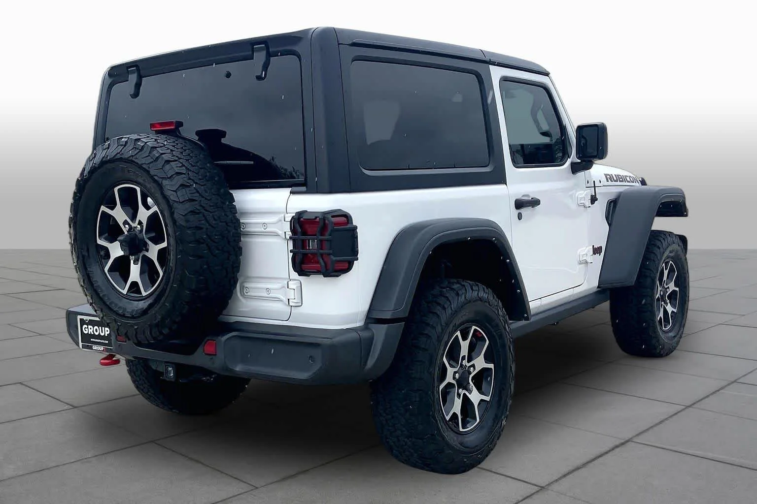 Used 2022 Bright White Clearcoat Jeep Rubicon image 11