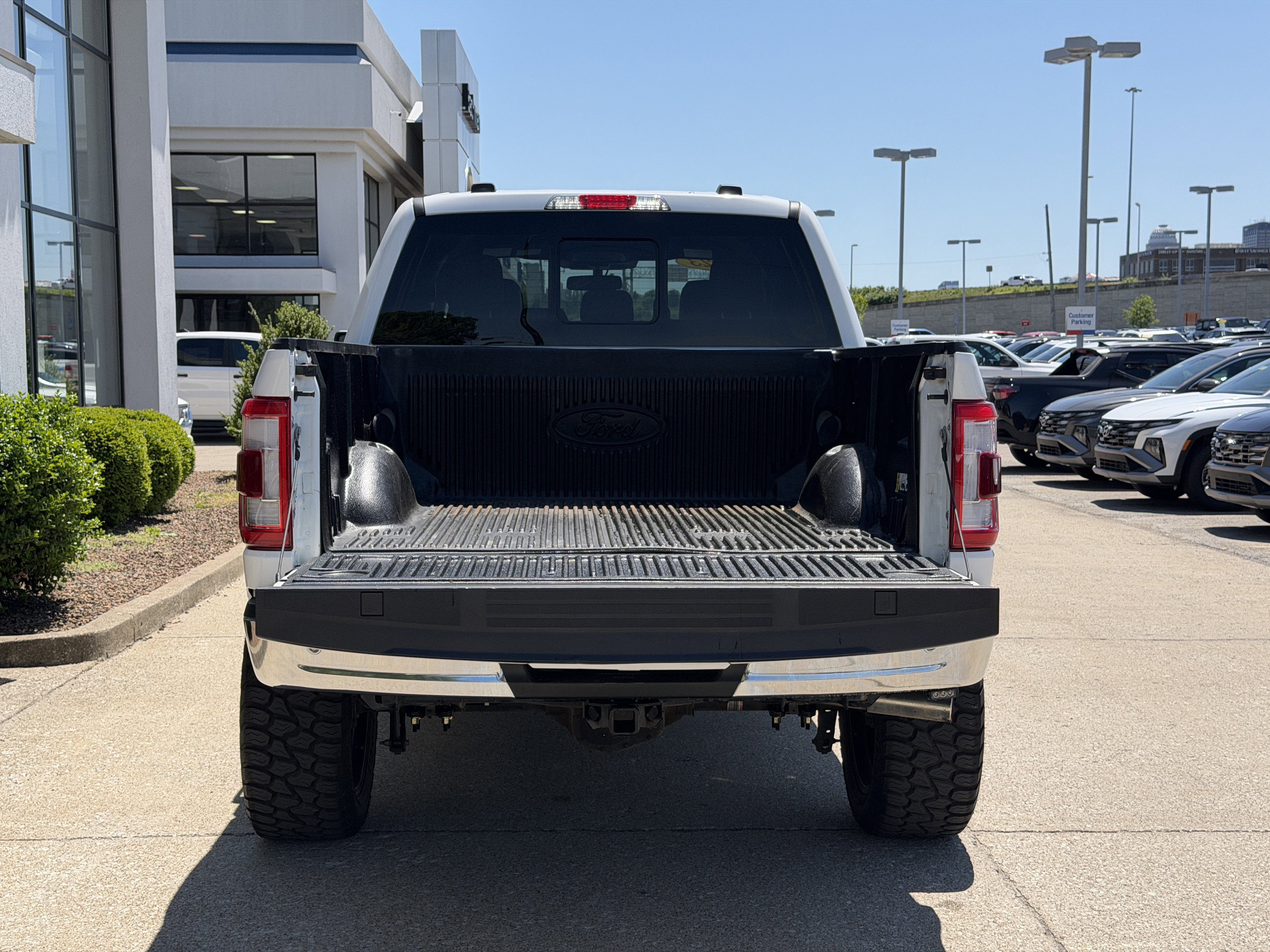 Used 2023 Oxford White Ford LARIAT image 11