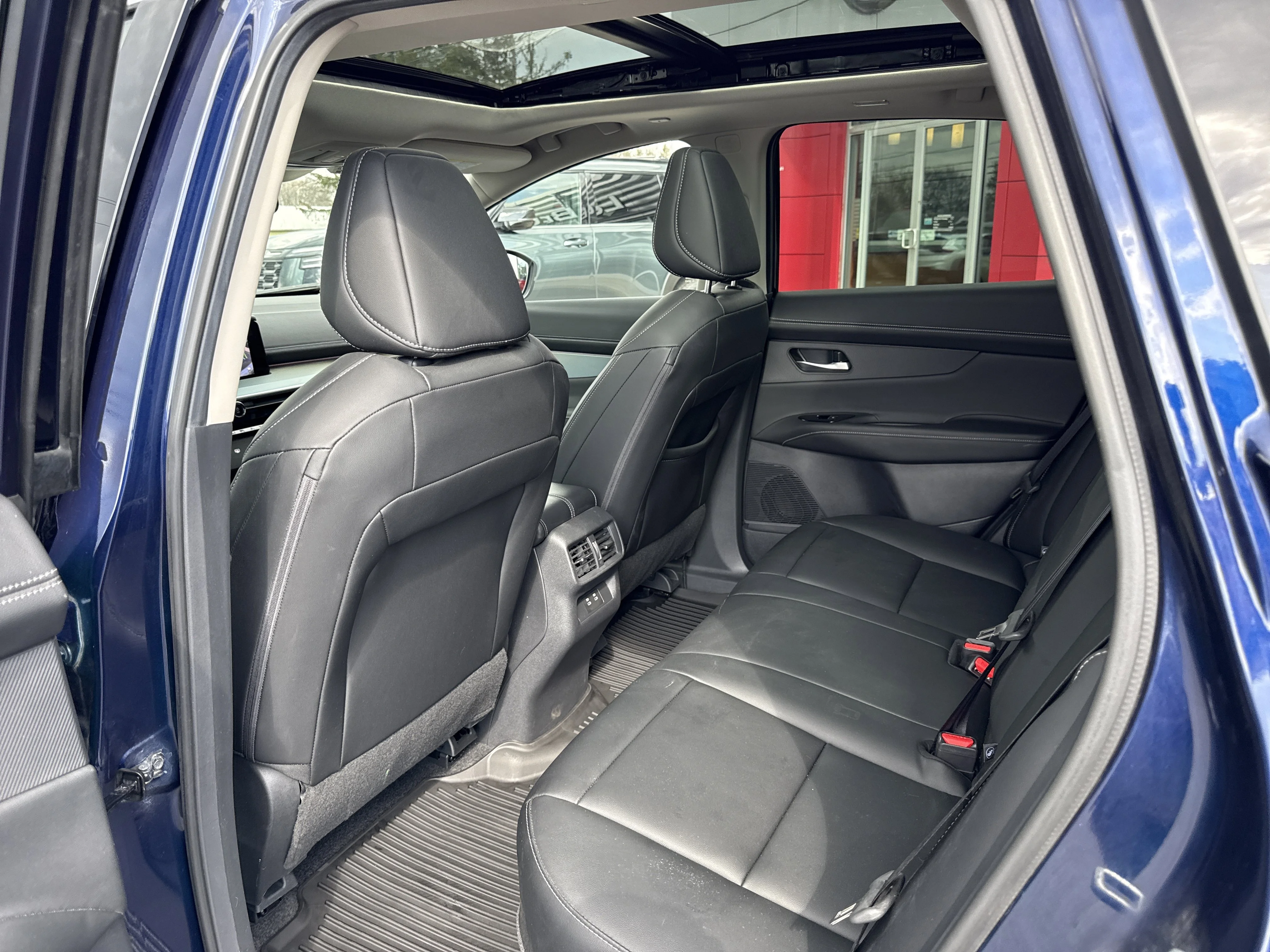 2025 Nissan Murano SL - Photo 13