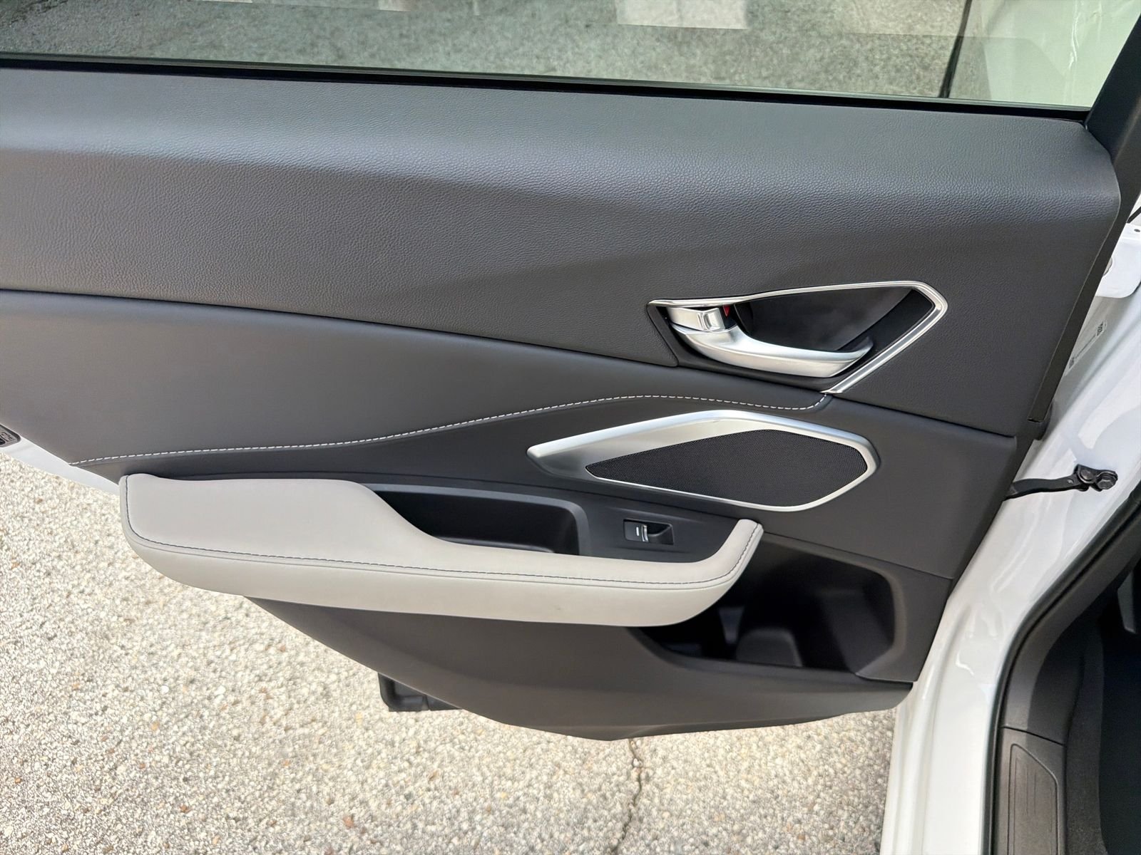 Used 2025 White Acura Base image 35