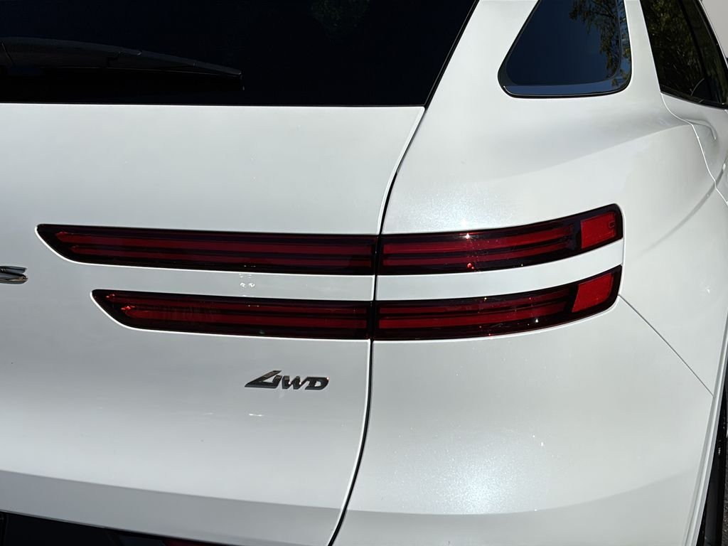 2026 GENESIS GV70 Standard - Photo 45