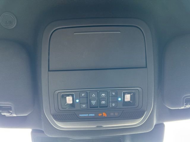 Used 2023 Star White Metallic Tri Coat Ford ST-Line image 31