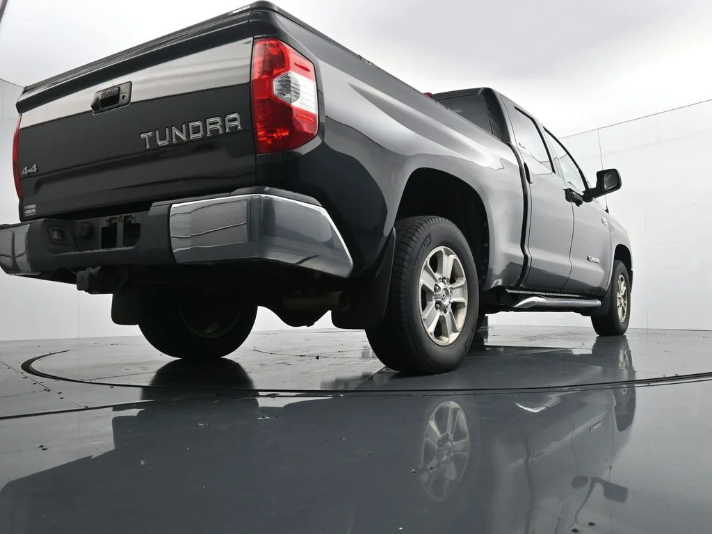 Used 2017 Black Toyota SR5 image 21