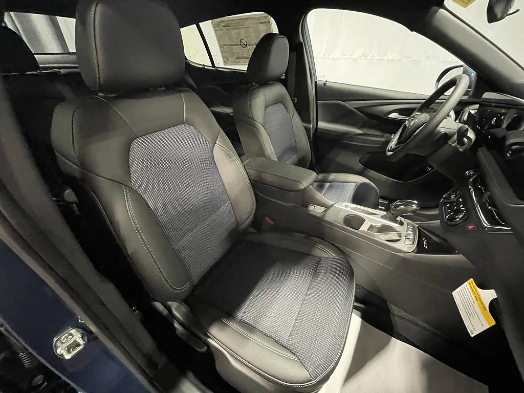 New 2026 Ocean Blue Metallic Buick Preferred image 18