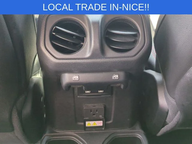 Used 2021 Gray Jeep Rubicon image 26