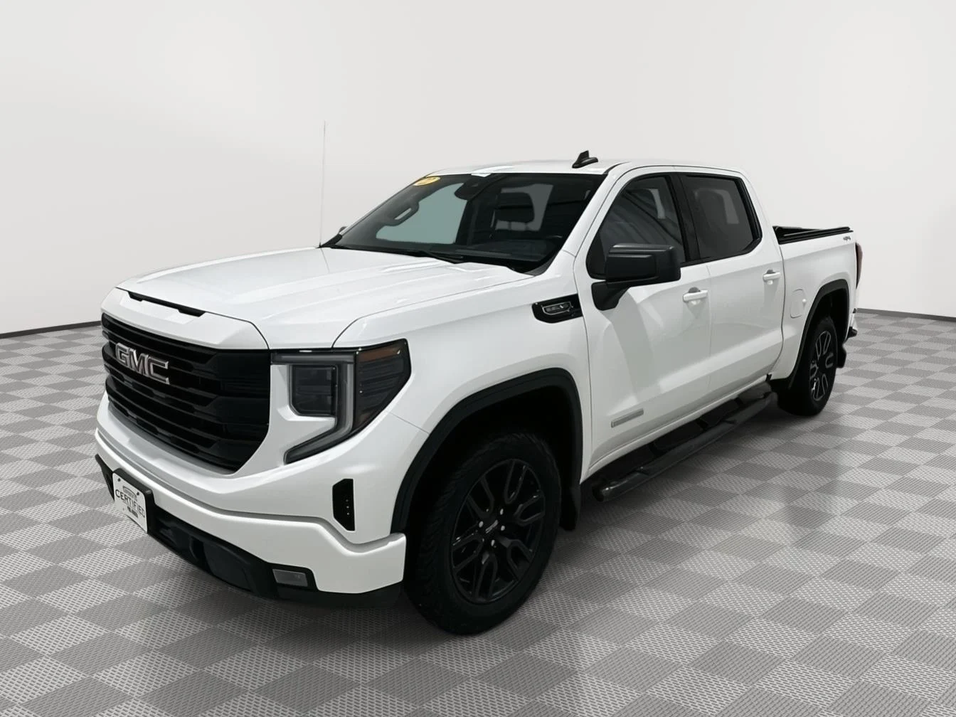 Used 2022 Summit White GMC Elevation image 8