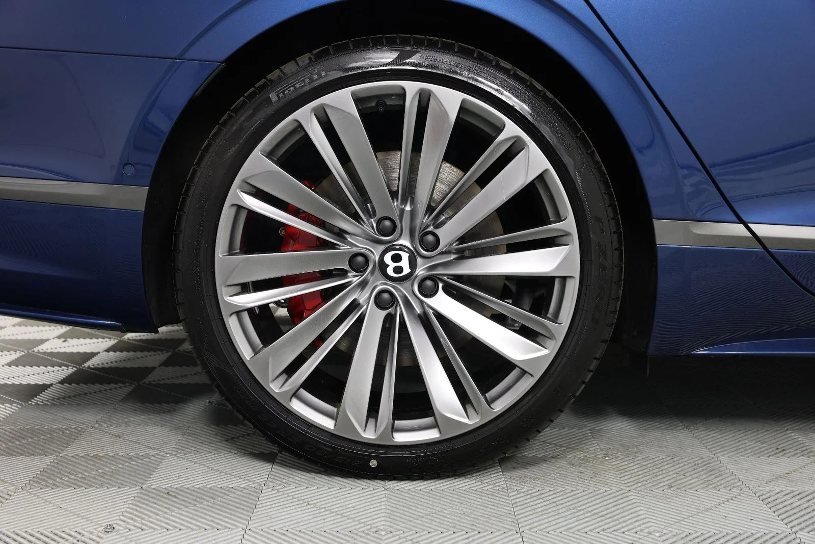 2025 Bentley Flying Spur Speed - Photo 18