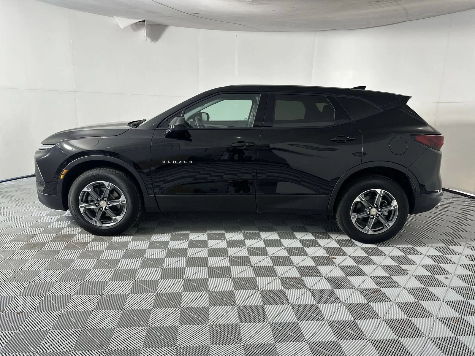 Used 2026 Black Chevrolet LT image 5
