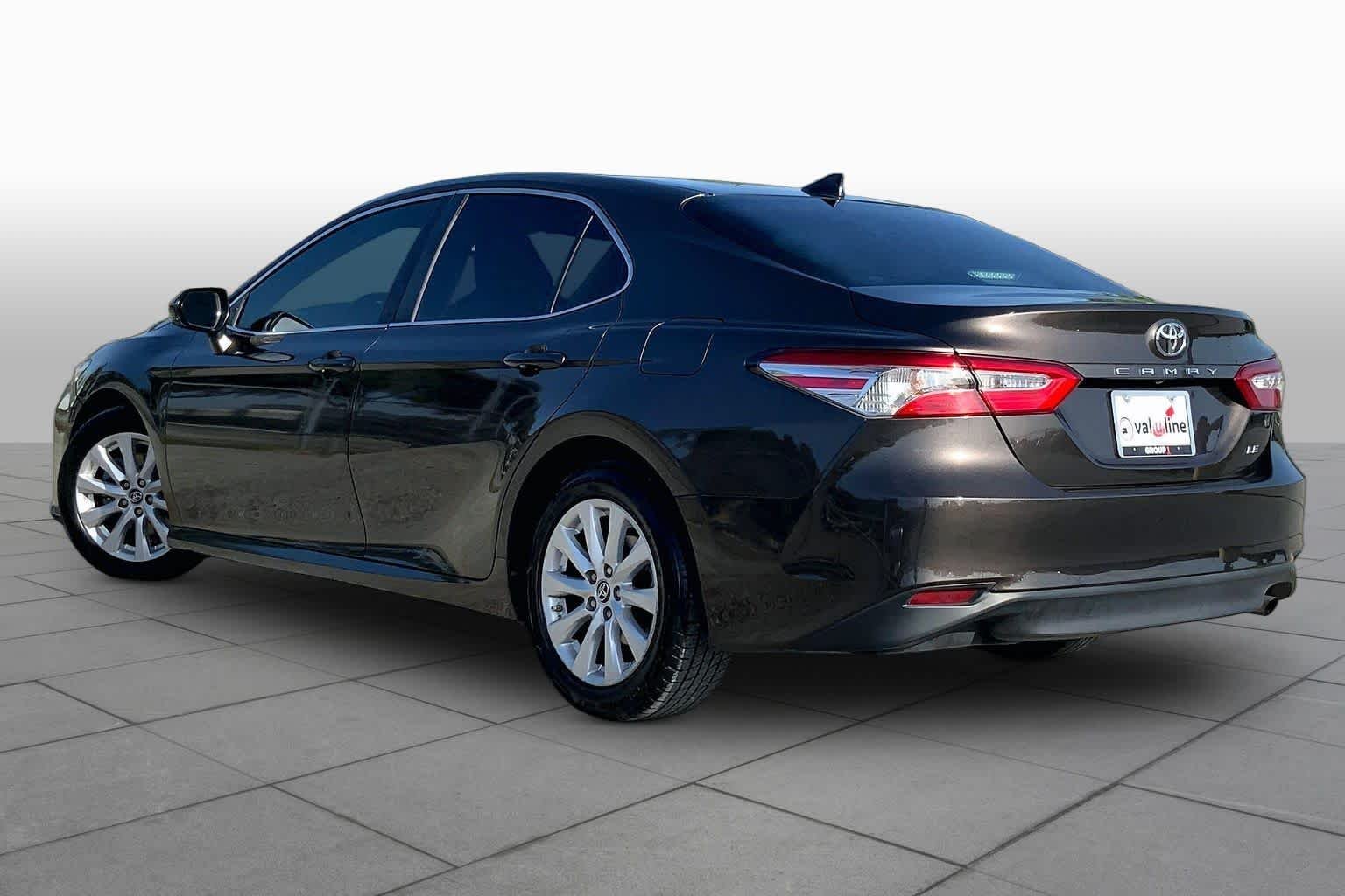 Used 2019 Brownstone Toyota LE image 12