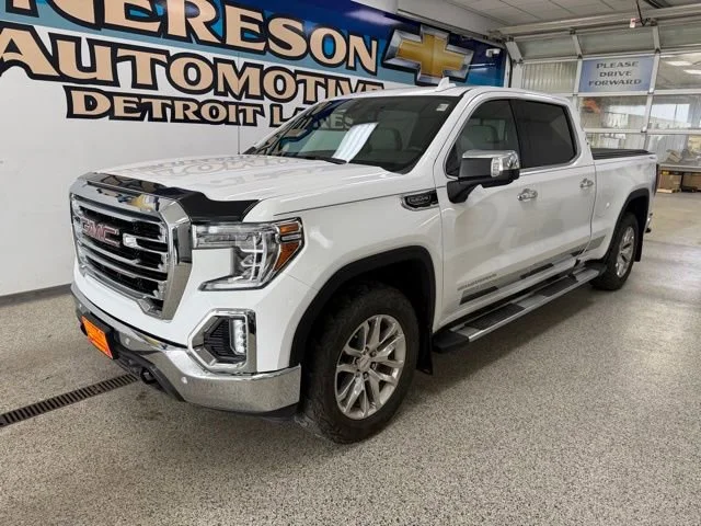 2022 GMC Sierra 4WD Crew Cab Short Box SLT's photo