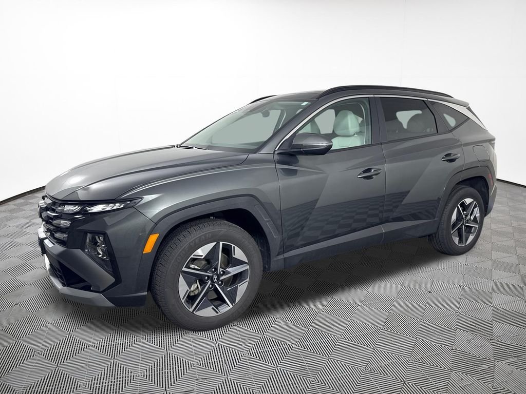 Certified Used 2025 Gray Hyundai SEL Convenience image 2