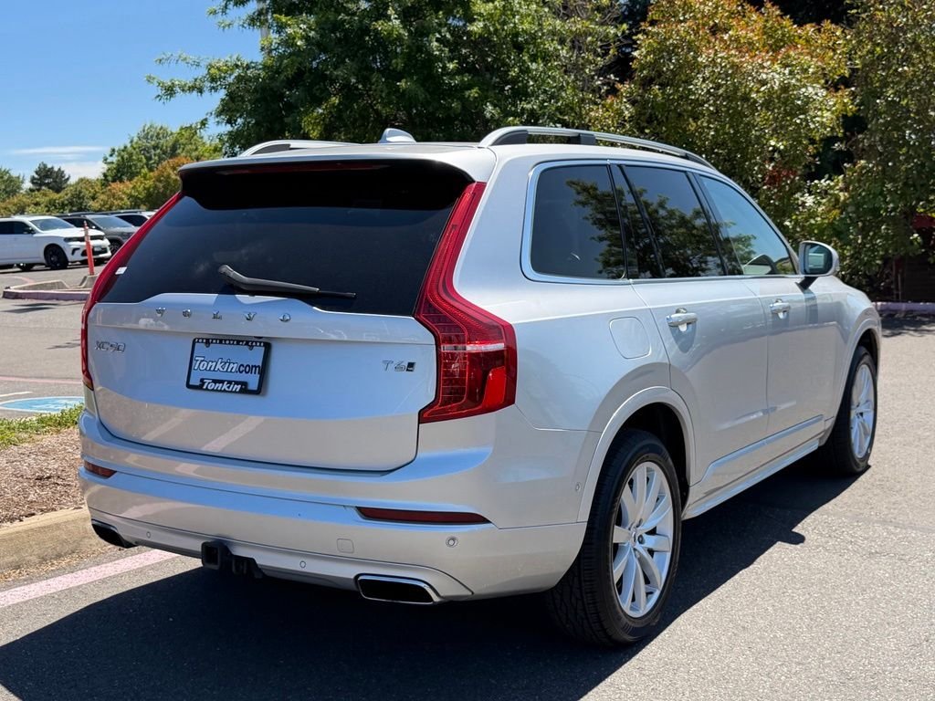 Used 2017 Bright Silver Metallic Volvo T6 Momentum image 7
