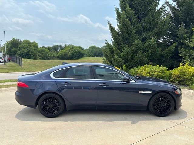 Used 2016 Dark Sapphire Jaguar 35t Prestige image 6