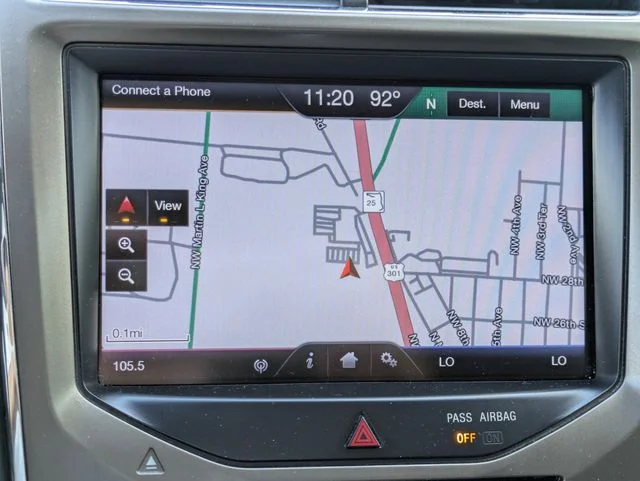 Used 2014 Gray Lincoln Base image 22