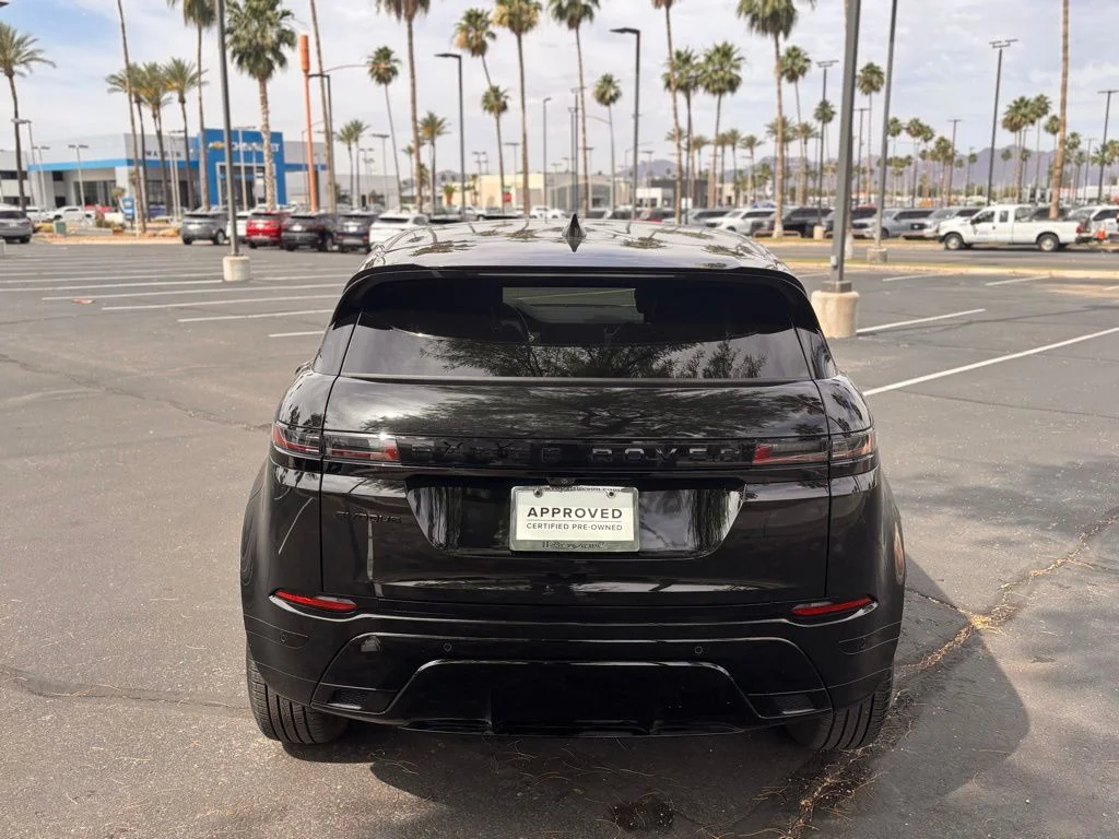 Certified Used 2024  Land Rover Dynamic image 7