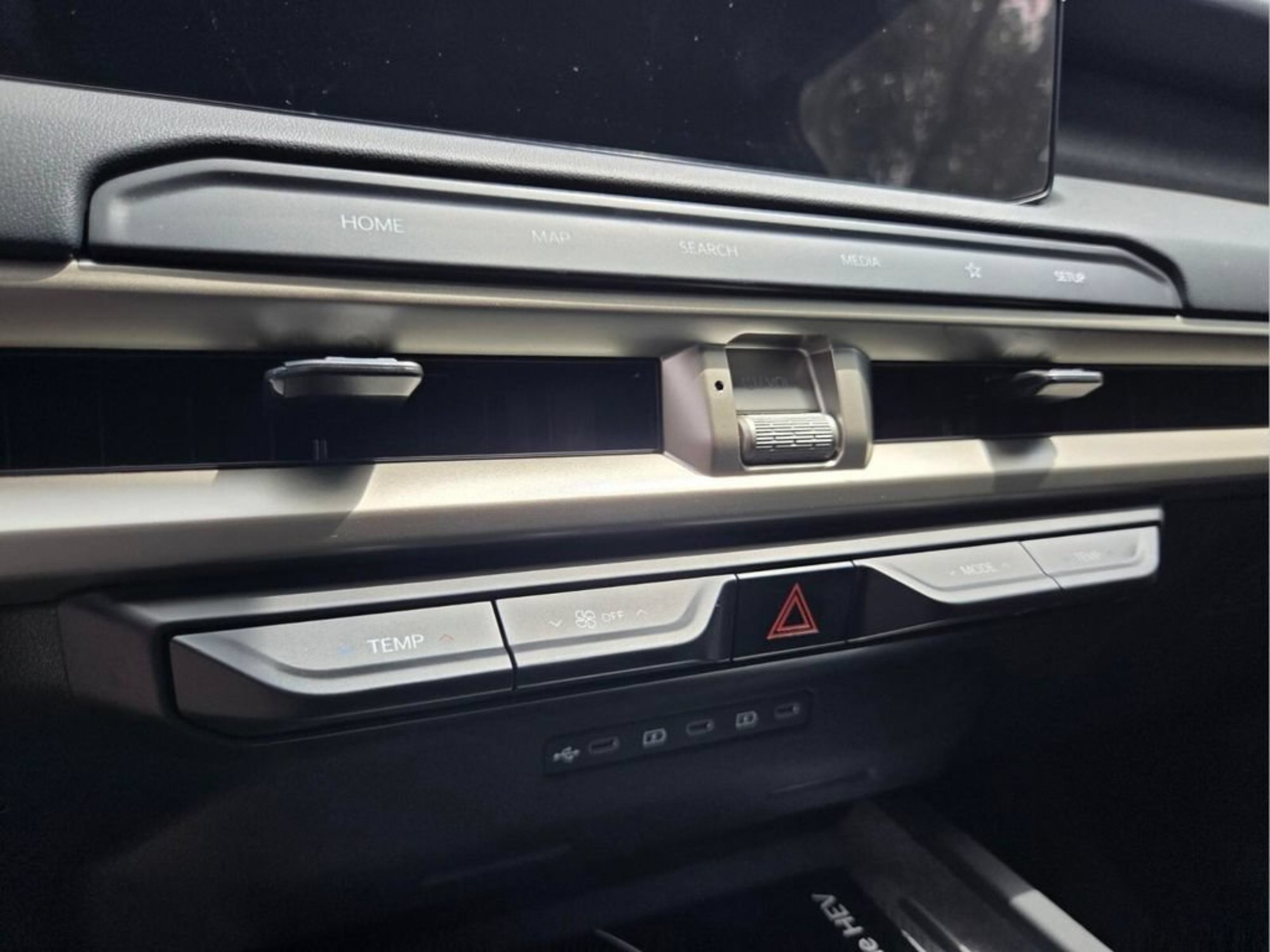 New 2027 Ivory Silver Kia EX image 19