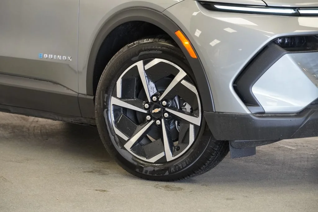 New 2026 Sterling Gray Metallic Chevrolet LT image 9