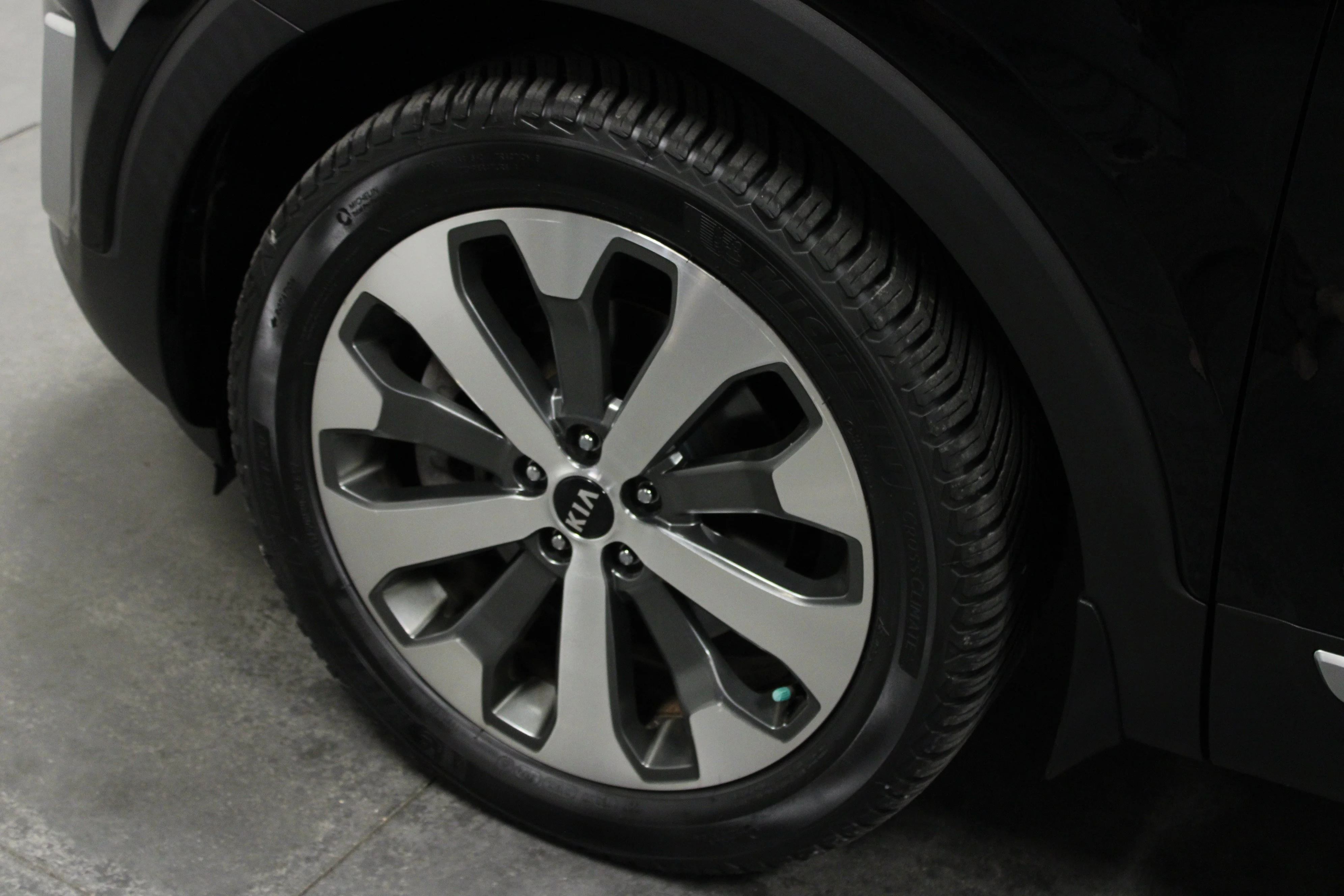 Used 2020 Ebony Black Kia SX image 10