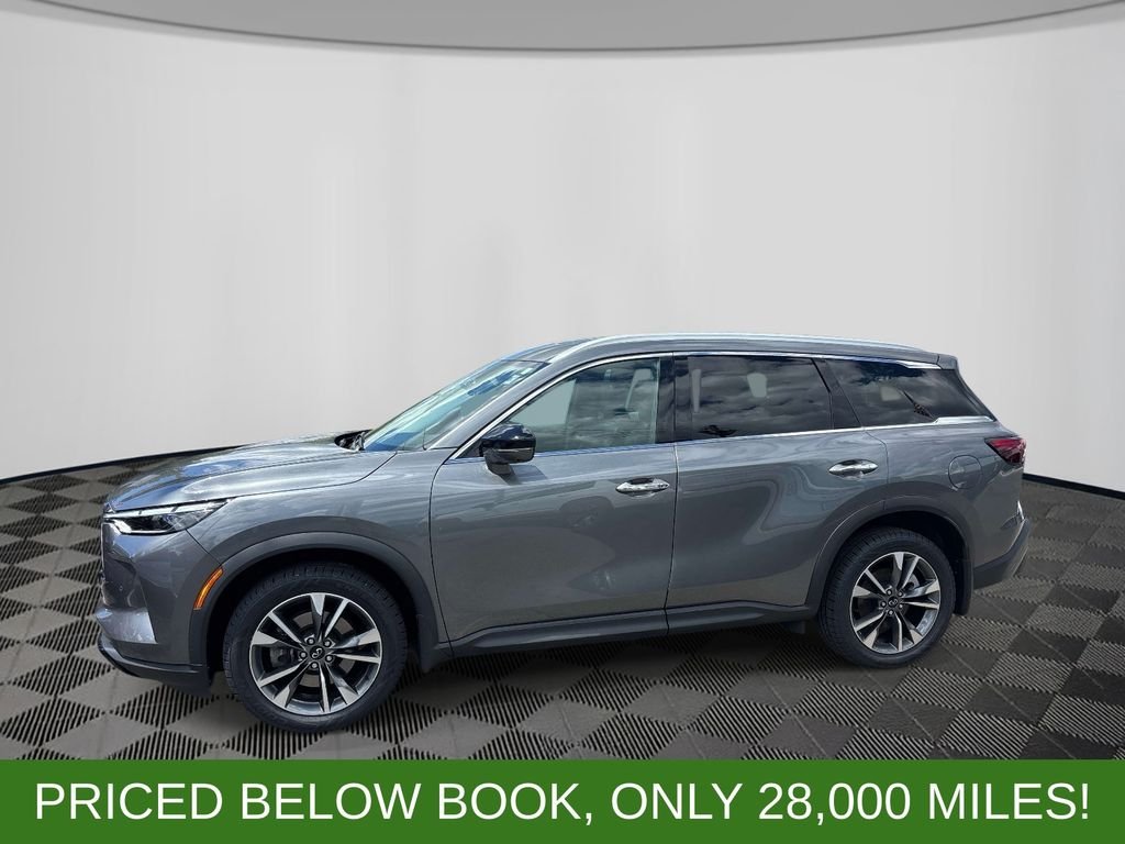 Used 2023 Gray INFINITI LUXE image 2