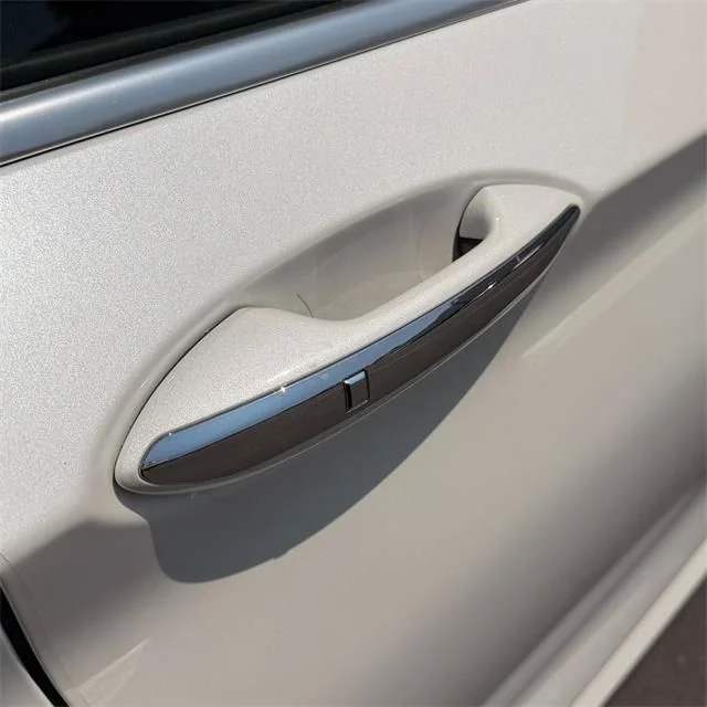 Used 2025 White INFINITI LUXE image 11
