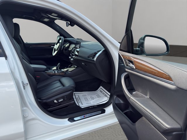Used 2020 Alpine White BMW M40i image 27