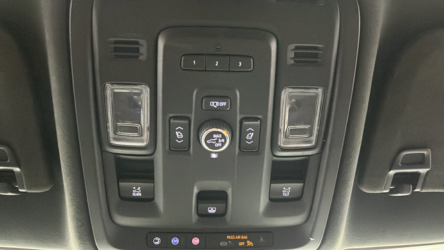 Used 2021 Crystal White Tricoat Cadillac Sport Platinum image 36