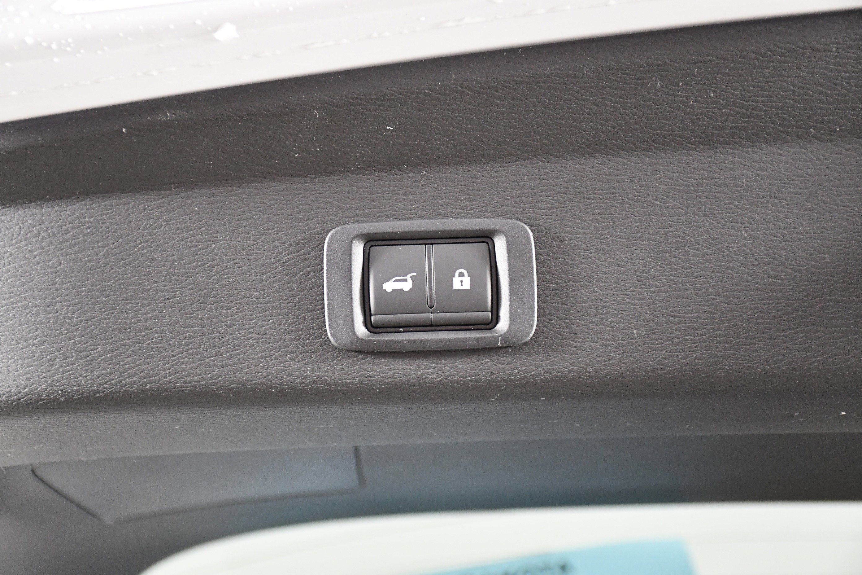 New 2026 White Diamond Mitsubishi SEL image 37