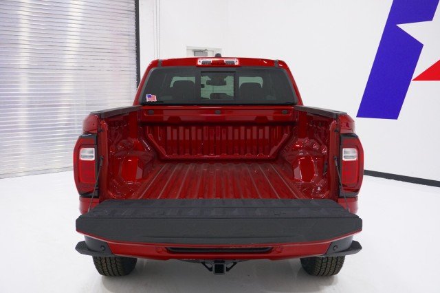 2026 GMC Canyon AT4 - Photo 8