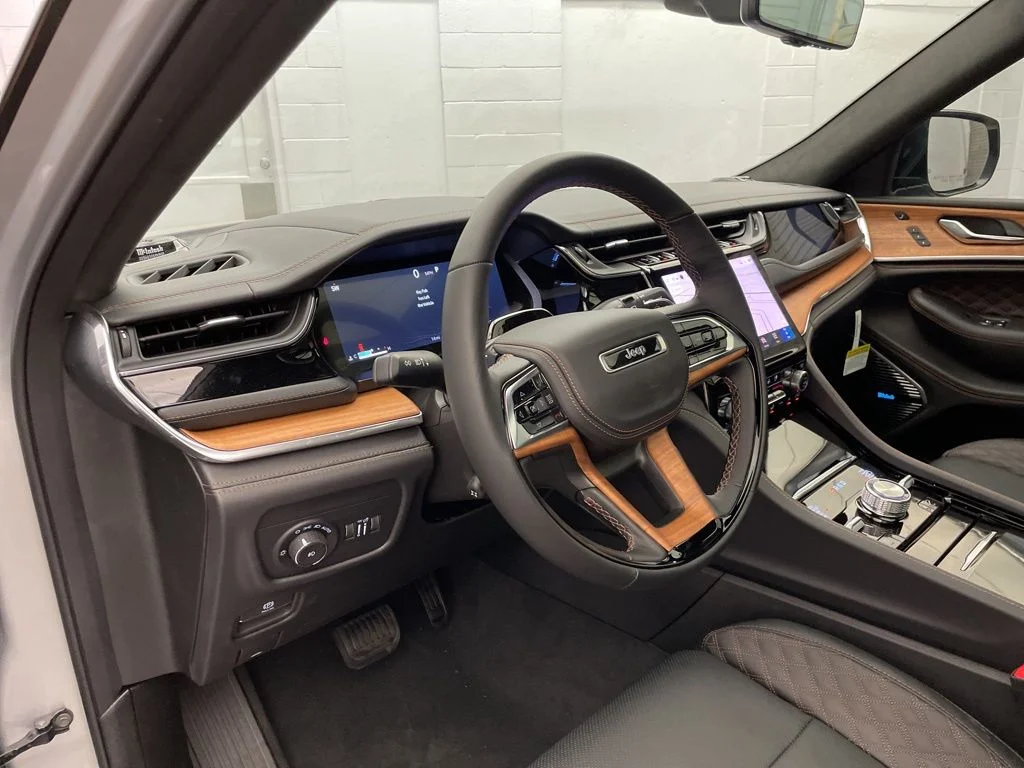 2025 Jeep Grand Cherokee Summit Reserve - Photo 23
