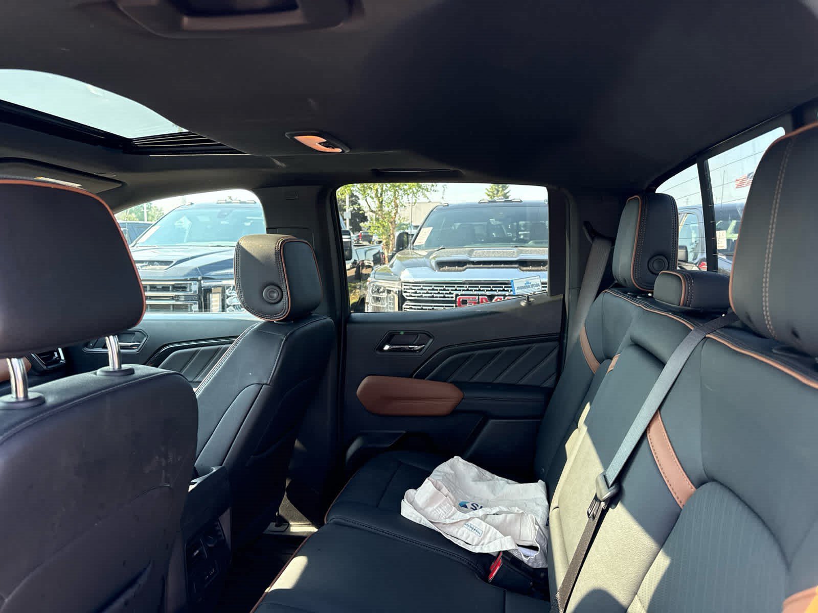Used 2025 Onyx Black GMC AT4 image 9