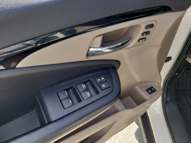 Certified Used 2019 White Honda Elite image 20
