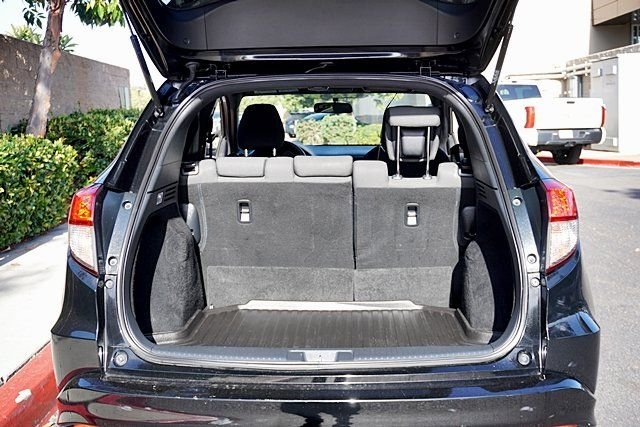 Used 2021  Honda Sport image 12