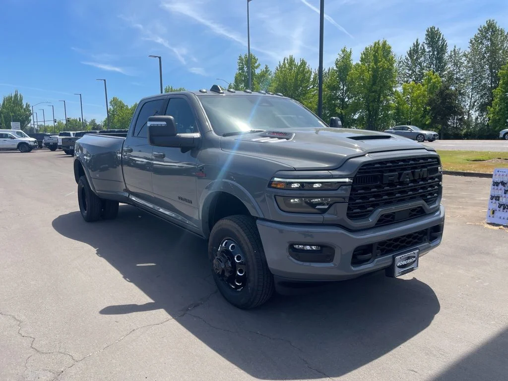 New 2026 Ceramic Gray Clear-Coat Exterior Paint RAM Limited image 8