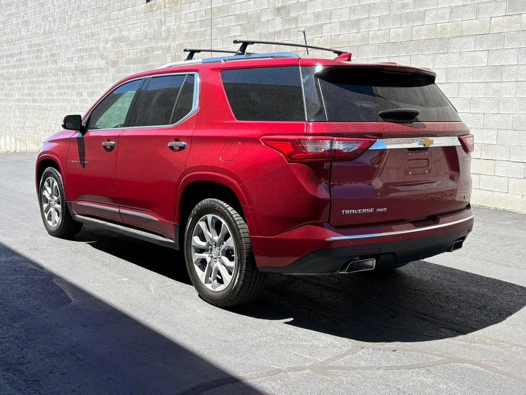 Used 2018 Cajun Red Tintcoat Chevrolet PREMIER image 11
