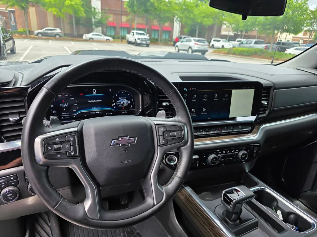 Used 2025 Sterling Gray Metallic Chevrolet LT Trail Boss image 19