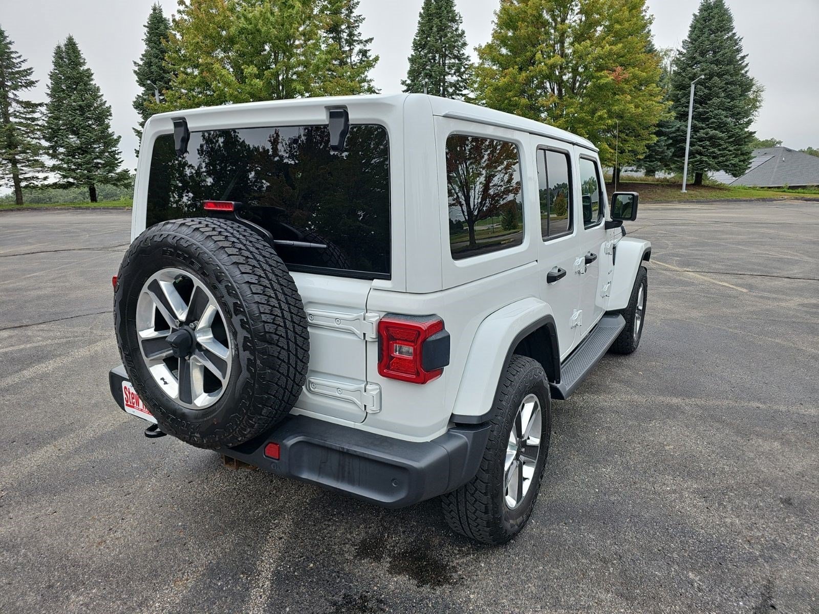 Used 2019 Bright White Clearcoat Jeep Sahara image 5