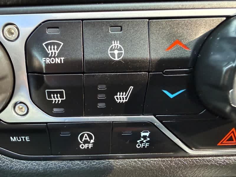 Used 2024 Anvil Clear Coat Jeep Sport S image 17