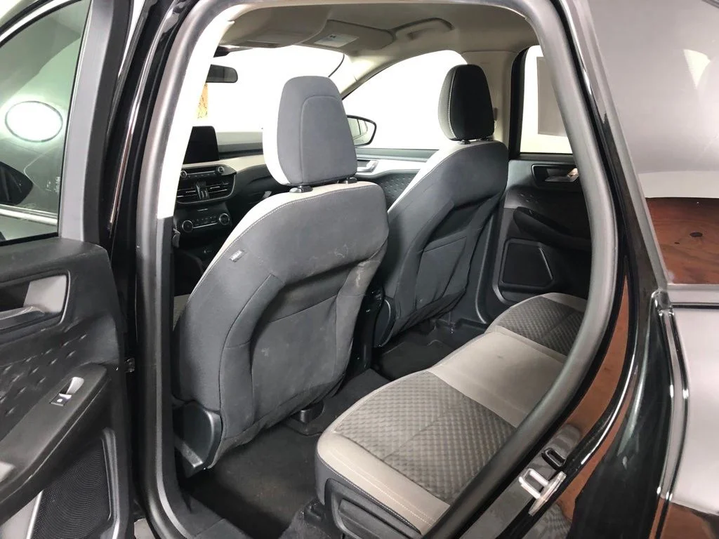 Used 2020 Black Ford SE image 12