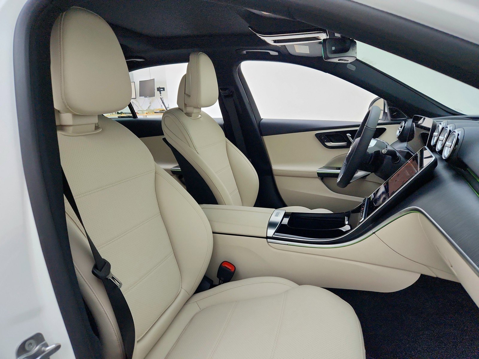 New 2026 Polar White Mercedes-Benz C 300 Sedan image 41