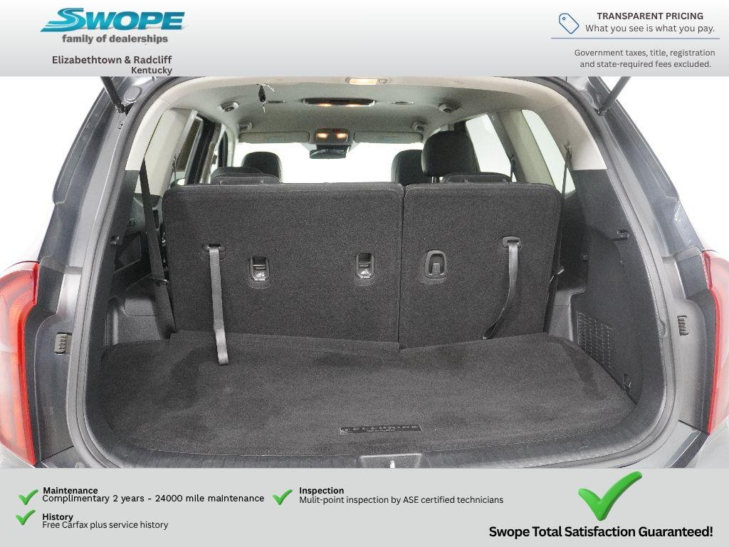 Used 2024 Gravity Gray Kia LX image 27