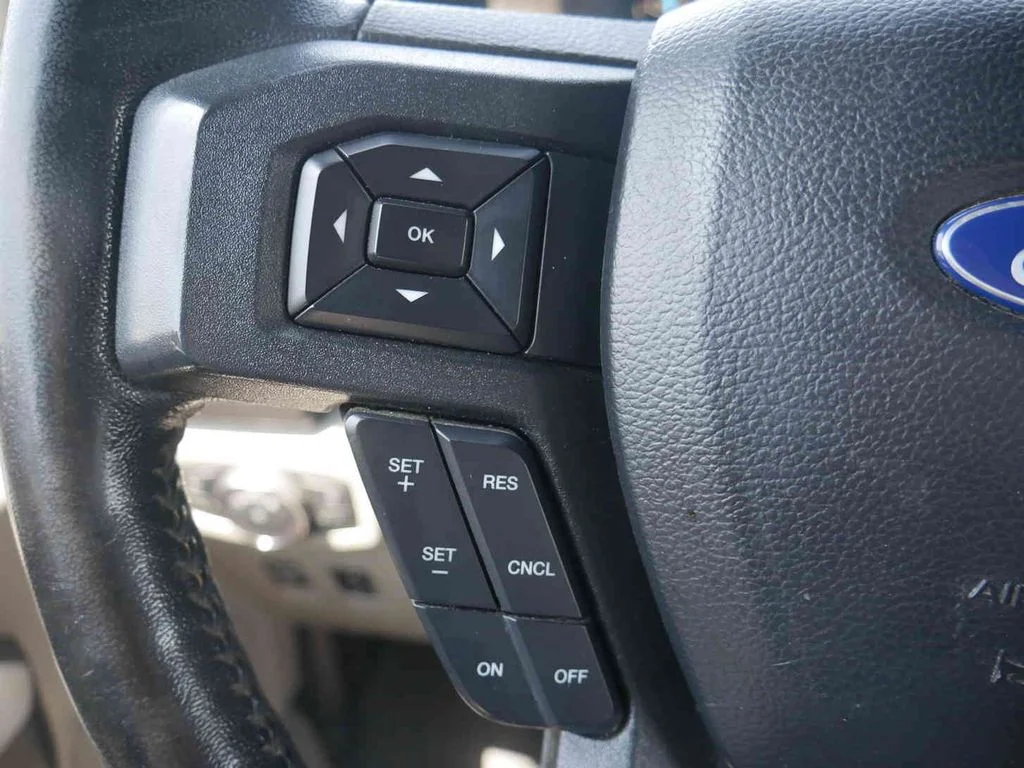 Used 2019 White Ford XLT image 35