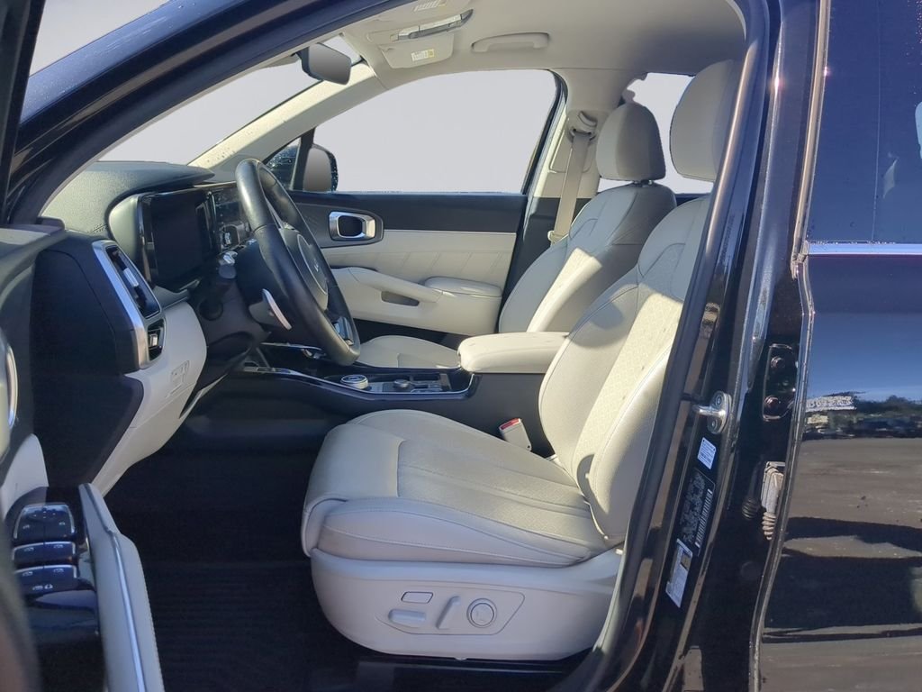 Used 2023 Aurora Black Kia SX Prestige image 12