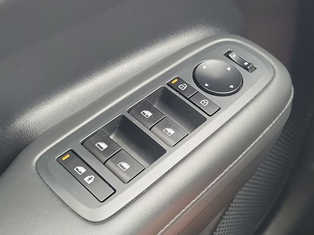 Certified Used 2025 White Hyundai SEL image 13