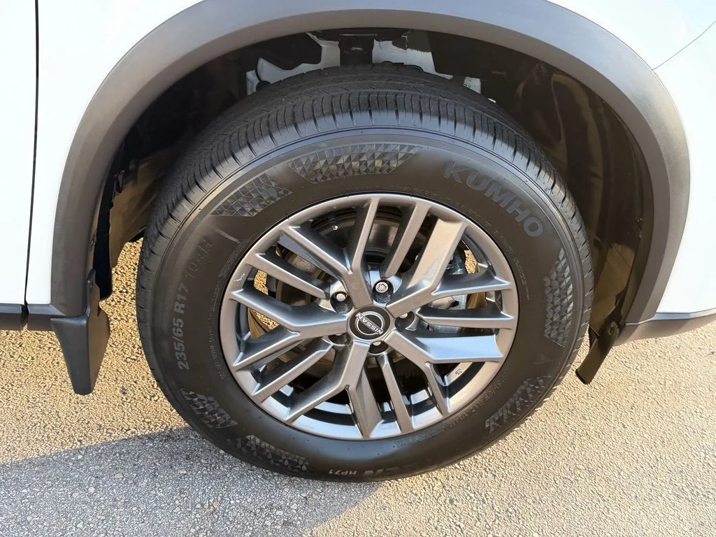 Certified Used 2025 White Nissan S image 18