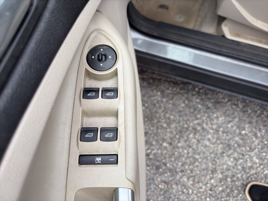 Used 2013 Gray Ford SE image 14
