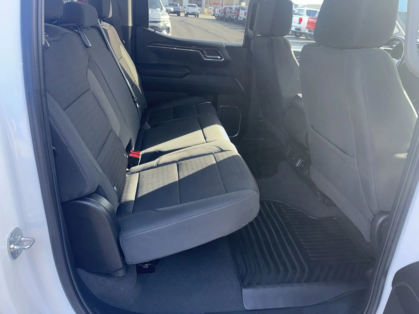 2025 Chevrolet Silverado 1500 LT - Photo 19
