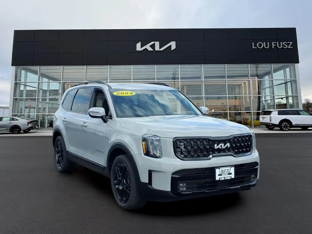 Used 2024 Gray Kia SX-Prestige X-Line image 1
