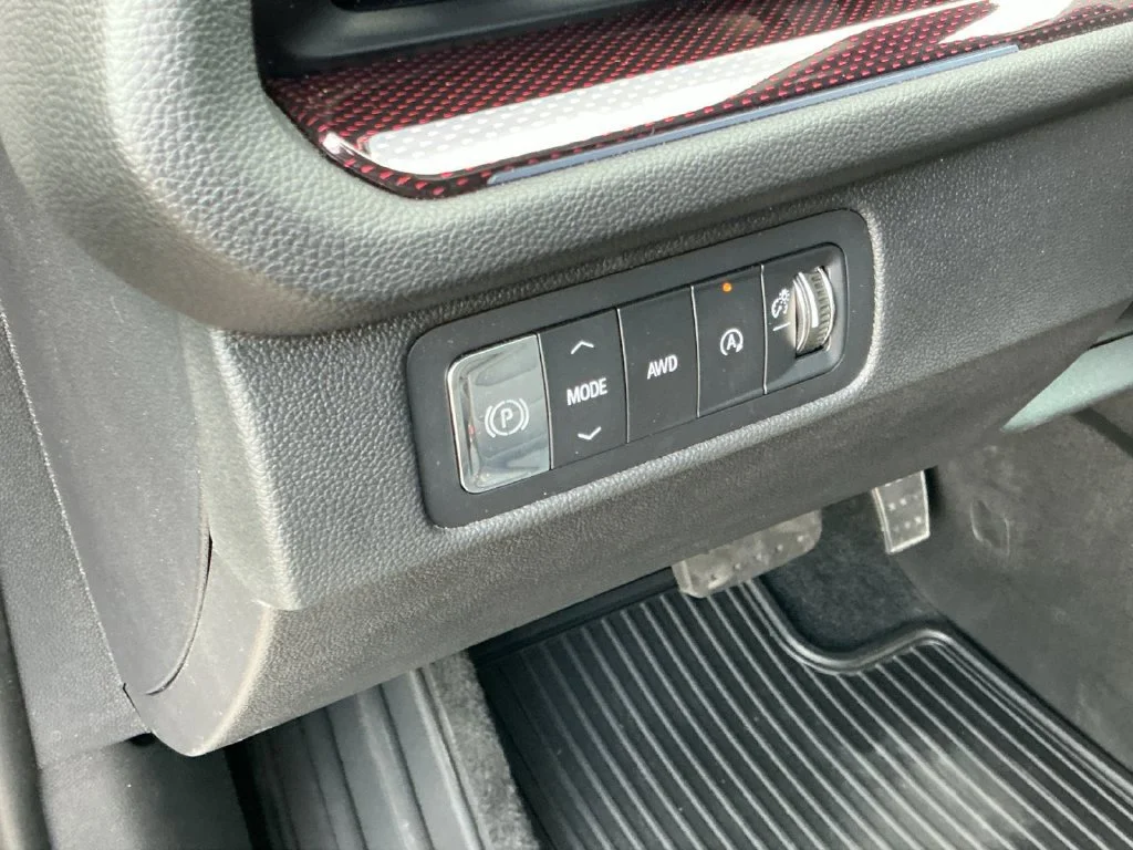 Used 2026 Sterling Gray Metallic Chevrolet Z71 image 32